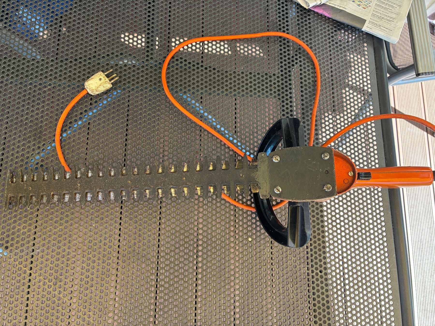 Alle Werkzeuge: Handliche elektrische Heckenschere Black&Decker – Gebraucht aus Goldau von padlmucki 2