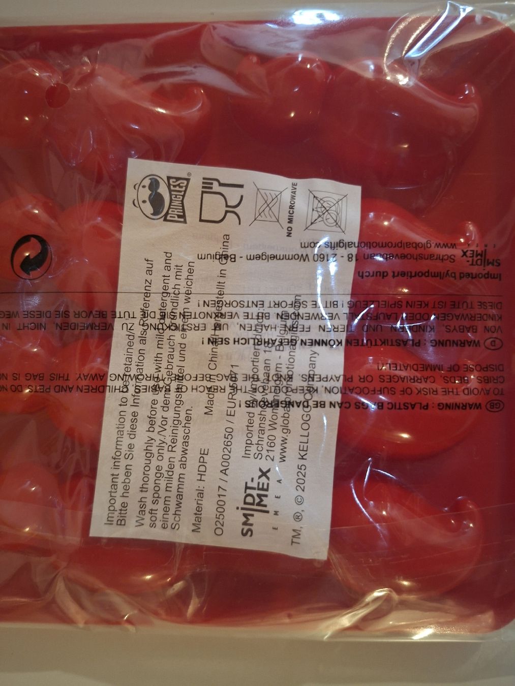 Backformen: Moule glaçons Pringles moustache rouge NEUF – Neu und originalverpackt aus Lausanne von bagadou 3