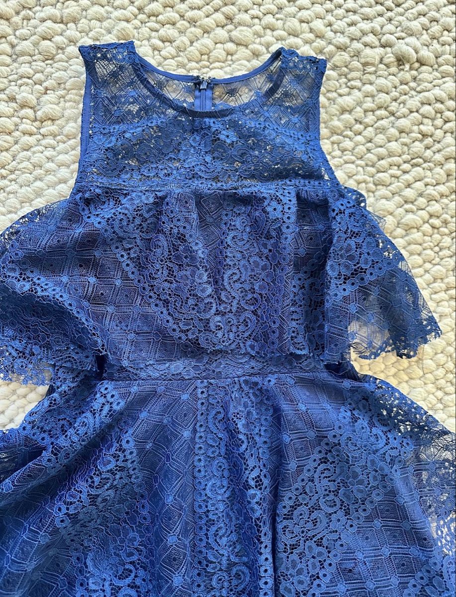 Kleider: ELEGANTES SPITZENKLEID – Neu (gemäss Beschreibung) aus Schaffhausen von rot_yyy7 1