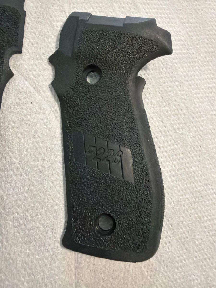 Sig Sauer Tiro a segno: Sig P226 – Usato da Lausanne venduto da Erion2015 3