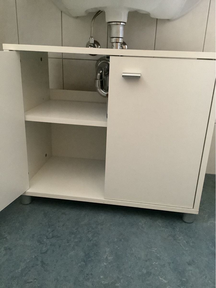 Spiegelschränke: Waschbeckenunterschrank – Gebraucht aus Chur von jk.84 1