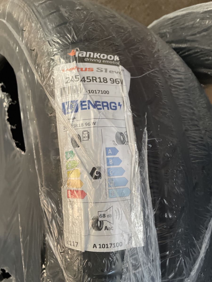 Pneumatici & Ruote complete: 245/45R18 96W Hankook – Nuovo e nell'imballaggio originale da Ziefen venduto da gisin03 3