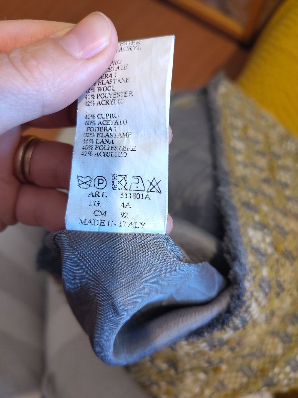 Vestiti & Gonne: Hübsches Tweed-Kleid Gr.104 – Usato da Genève venduto da Lenawi 5