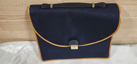 Handtasche