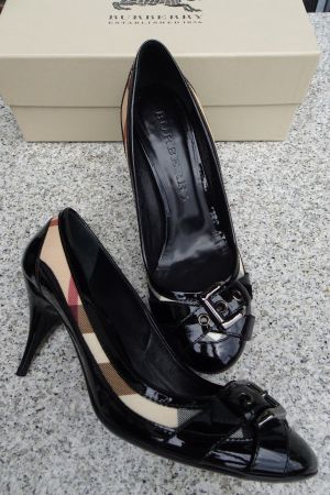 Burberry Pumps Gr 39 schwarz Lack Glencheck Muster Kitten