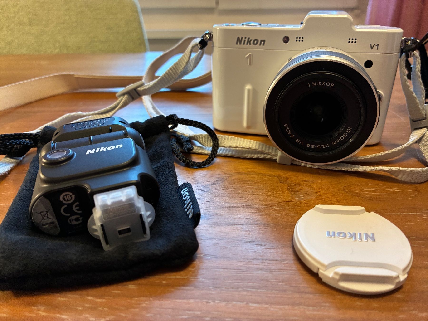 Nikon Fotocamera: Nikon 1, V1 mit Zoom 10-30 – Usato da Aarau venduto da Latortue 1