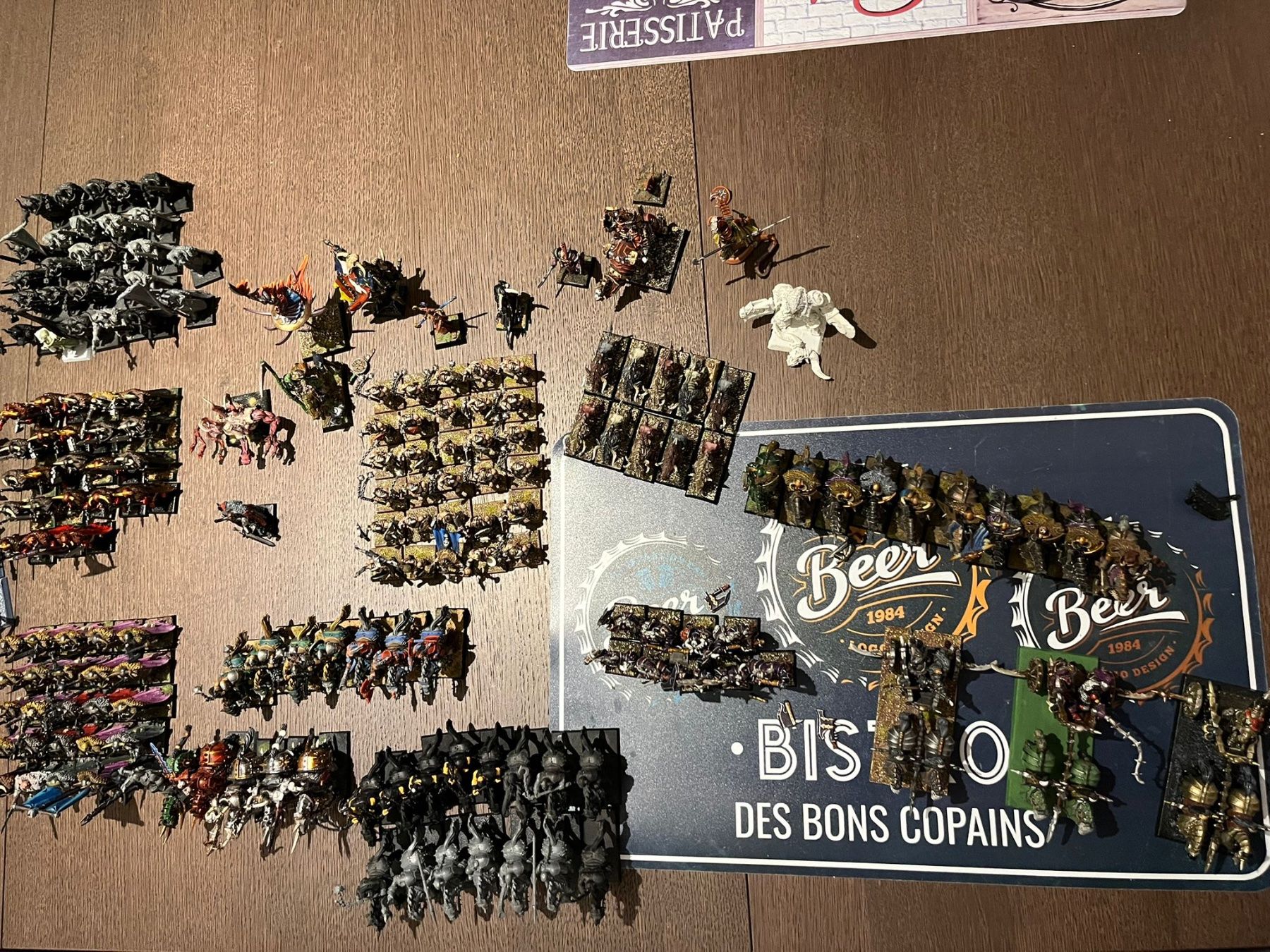 Kit di modellismo & Modellini statici: Figurines Warhammer Chaos peintes – Usato da Lausanne venduto da Billcarson88