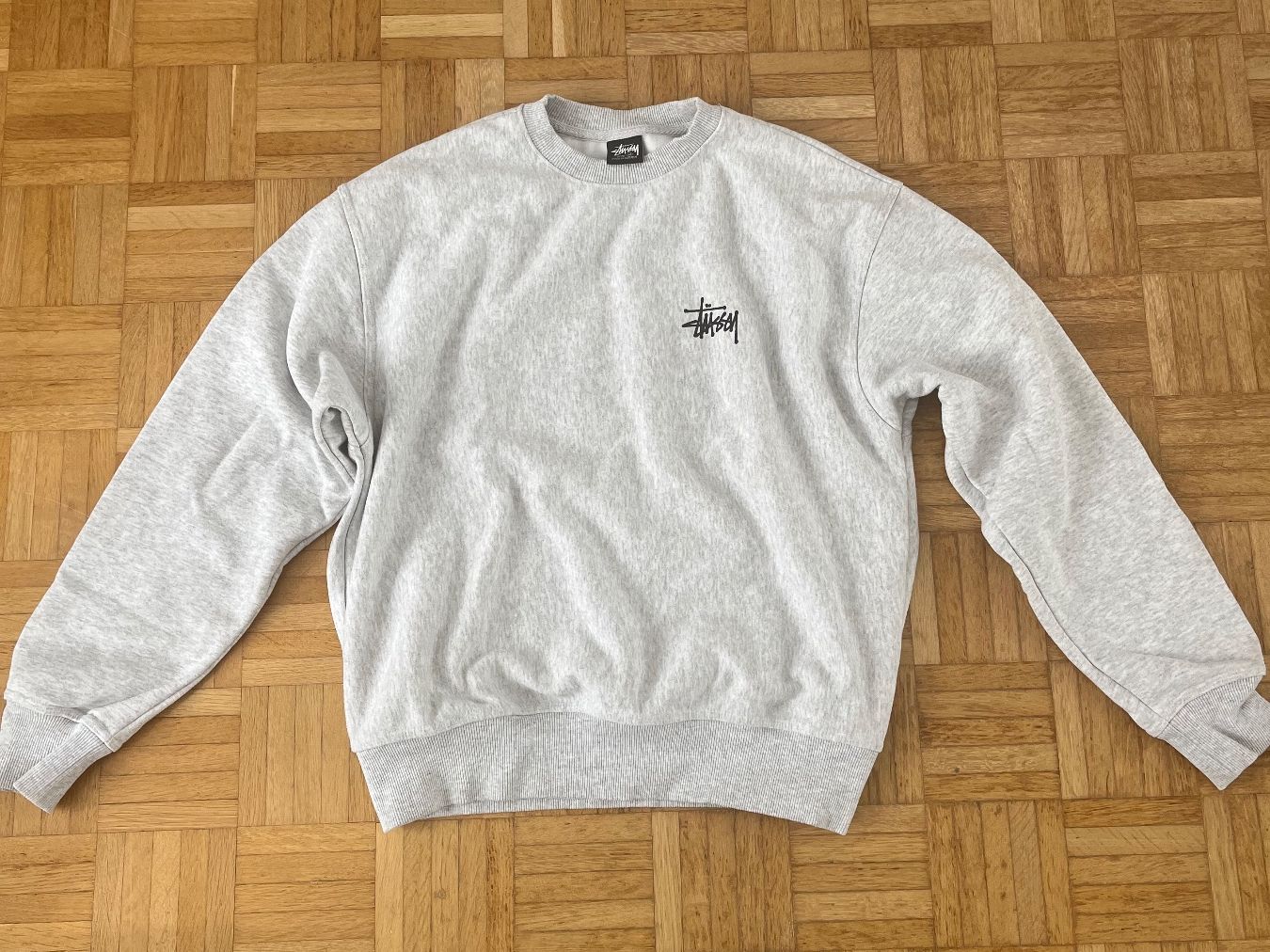 Stüssy Maglioni & Felpe: Pull gris Stüssy gris taille M – Usato da St-Sulpice VD venduto da fra_6p6z