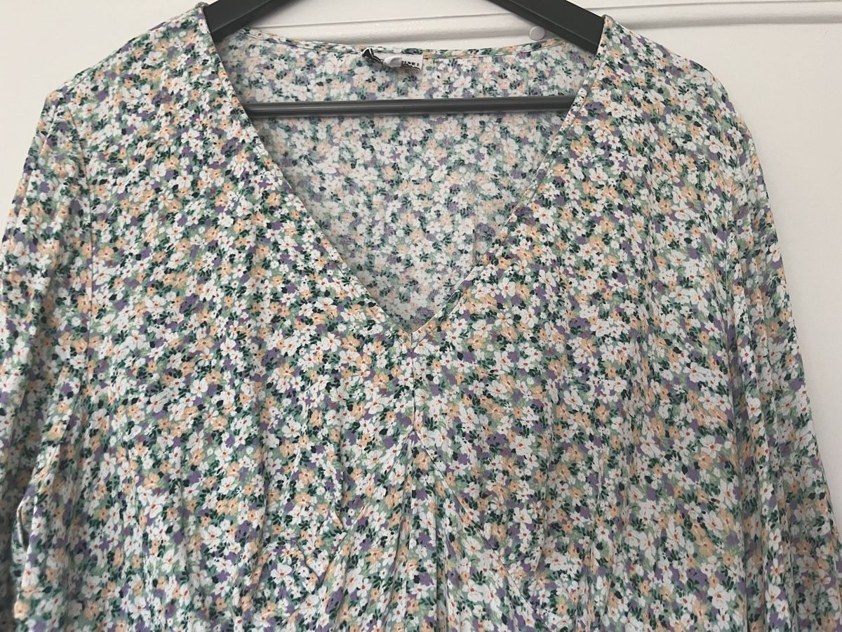 C&A Camicette: Bluse mit ausgestellten Ärmeln und Peplum – Usato da Basel venduto da tiadolma 1