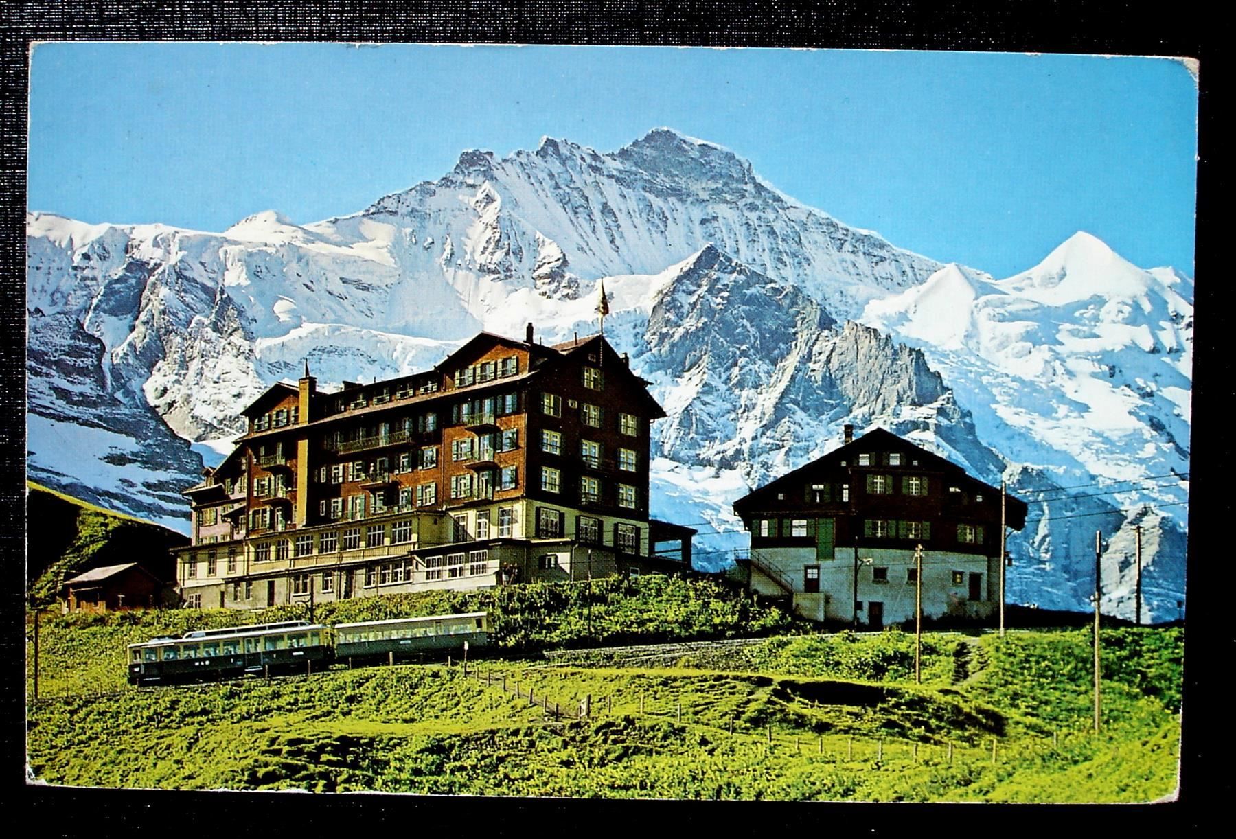 Cartoline postali: KLEINE SCHEIDEGG Hotels, Bahn, Jungfrau – Usato da Jona venduto da philajona