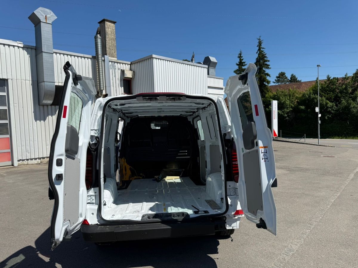 VW Veicoli commerciali: VW T7 Transport 2025 ,1.700km – Usato da Lengnau BE venduto da 211207zds 2