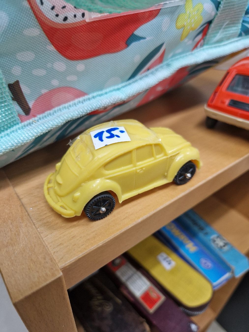 Giocattoli: Gelber VW Käfer,  Oldtimer Spielzeugauto 🚗 – Usato da Mörigen venduto da Clio111 5