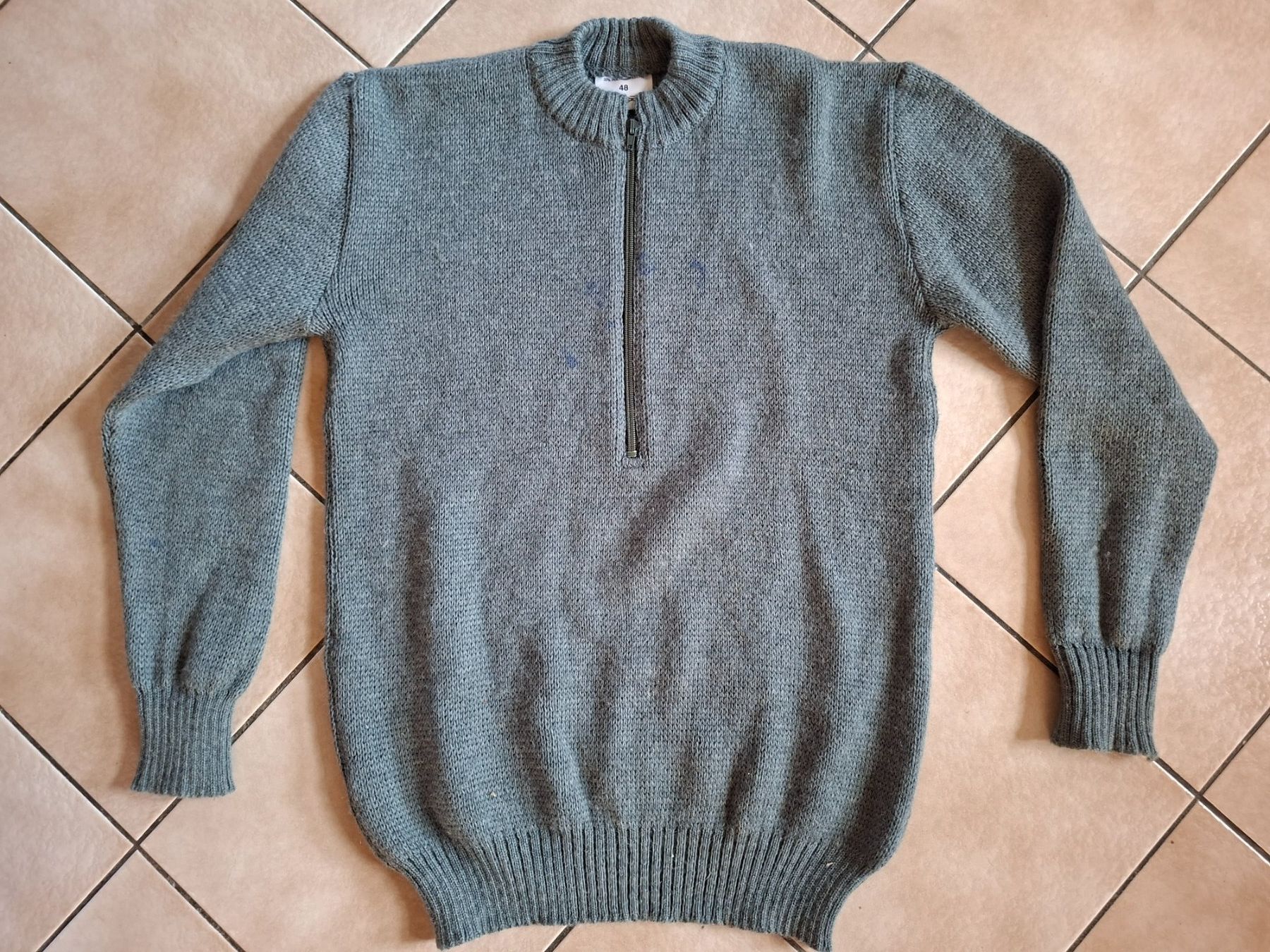 Schweizer Armee Uniformi: Schweizer Armee Militär Woll Pullover,  Grösse 48 – Usato da Schwanden Sigrisw venduto da len_9yqg