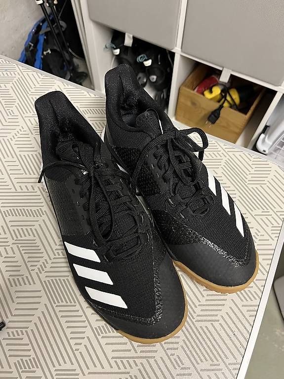 Scarpe da uomo: Adidas Hallenschuhe – Usato da Kerns venduto da sar_8dz9