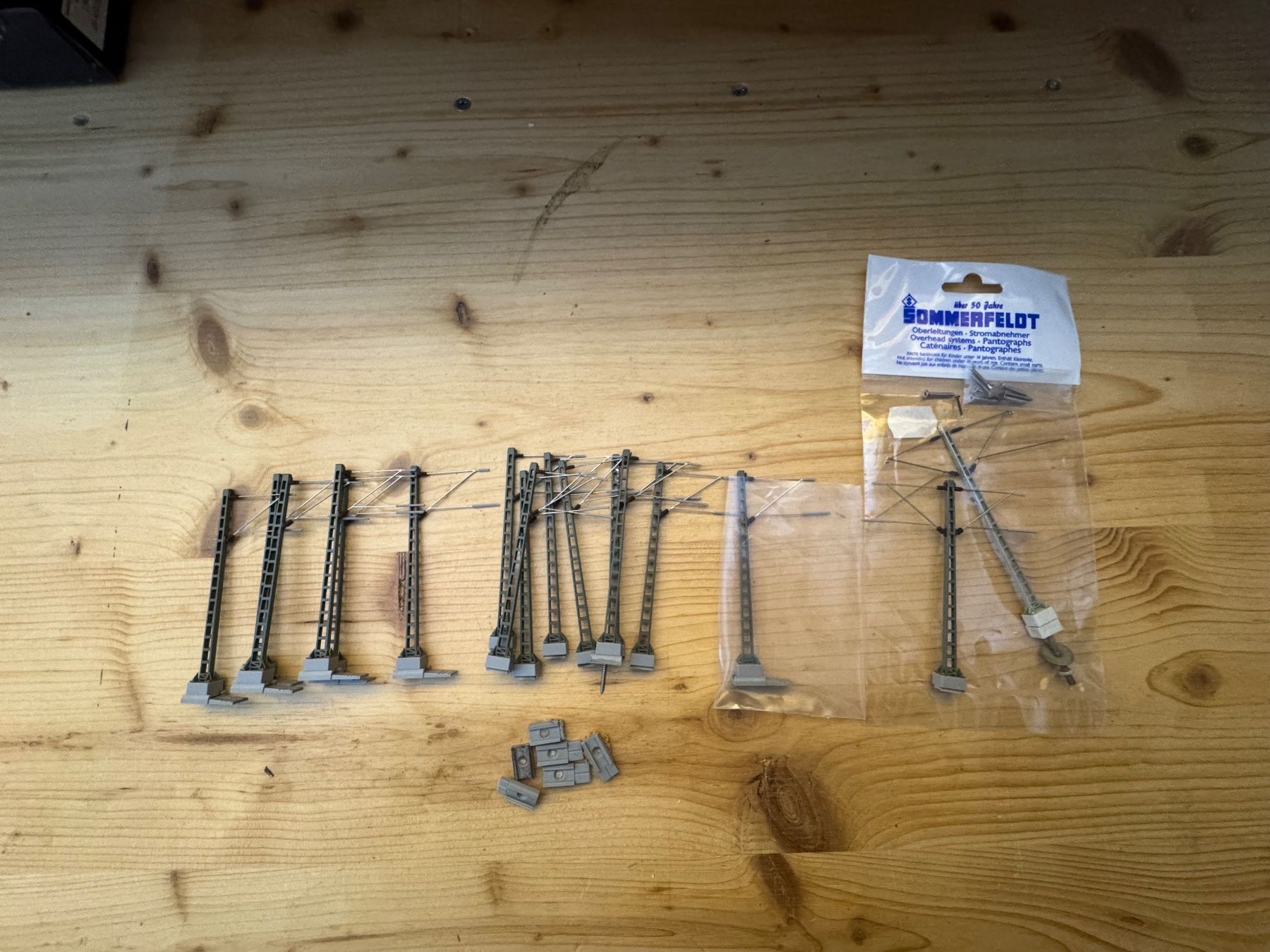 Sommerfeldt Modellini di ferrovie: Oberleitung masst 1:87 – Usato da Klarsreuti venduto da Sbirolipiero