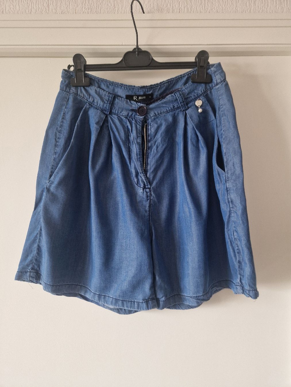 Hosen: New shorts/skirt size M – Neu (gemäss Beschreibung) aus Lausanne von Issss