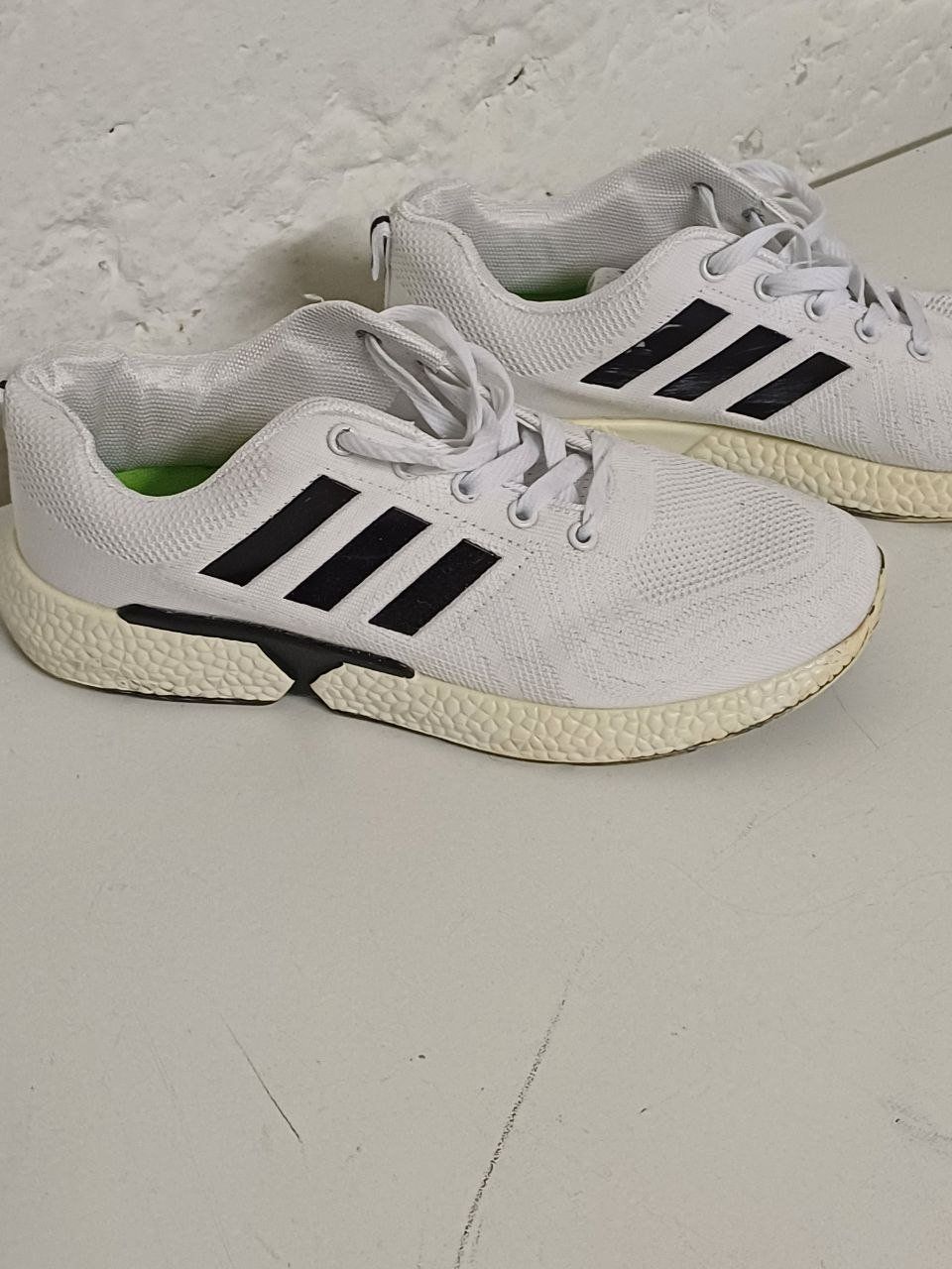 Adidas Herrenschuhe: Adidas-Sneaker, Größe 43 – Gebraucht aus Bern von Yunkom 1