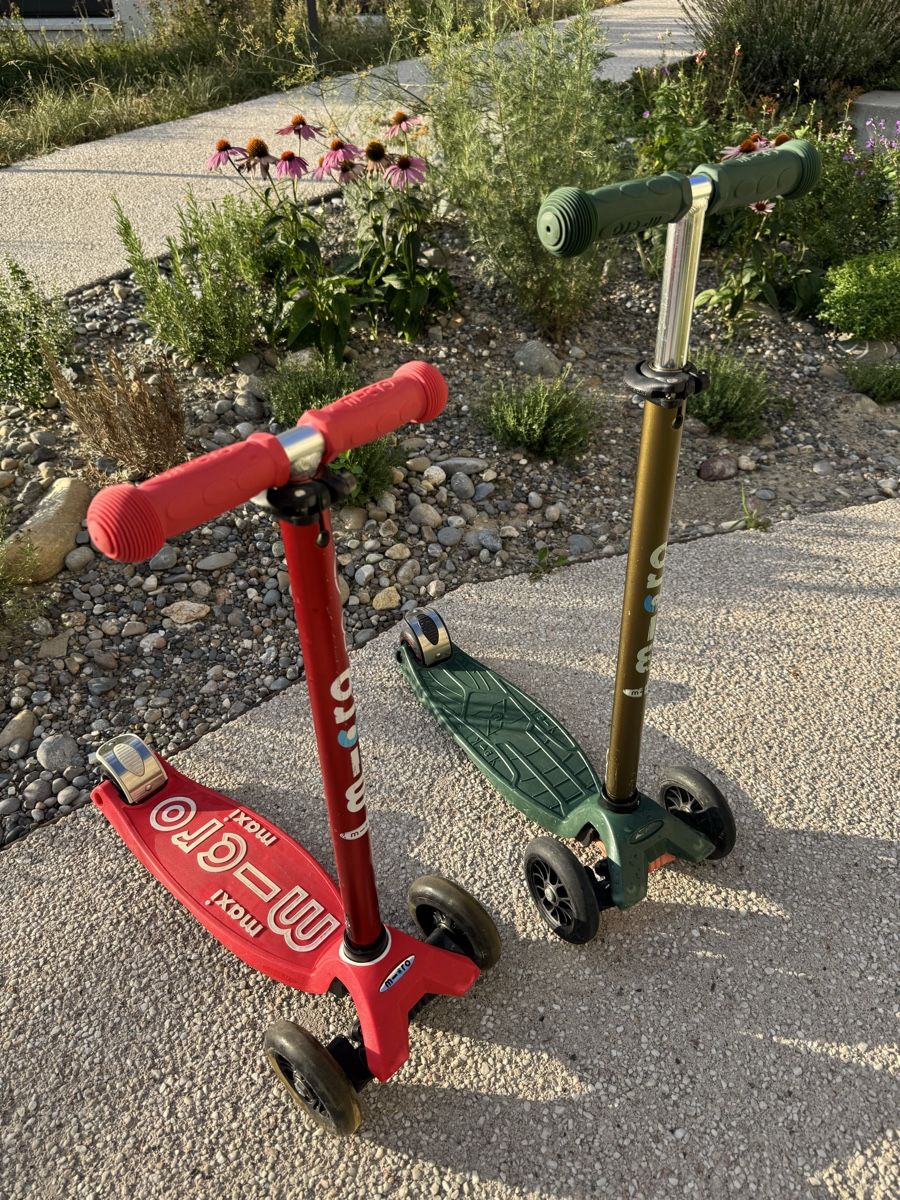 Micro Kickboard: Zwei micro Scooter – Usato da Zürich venduto da eliirs