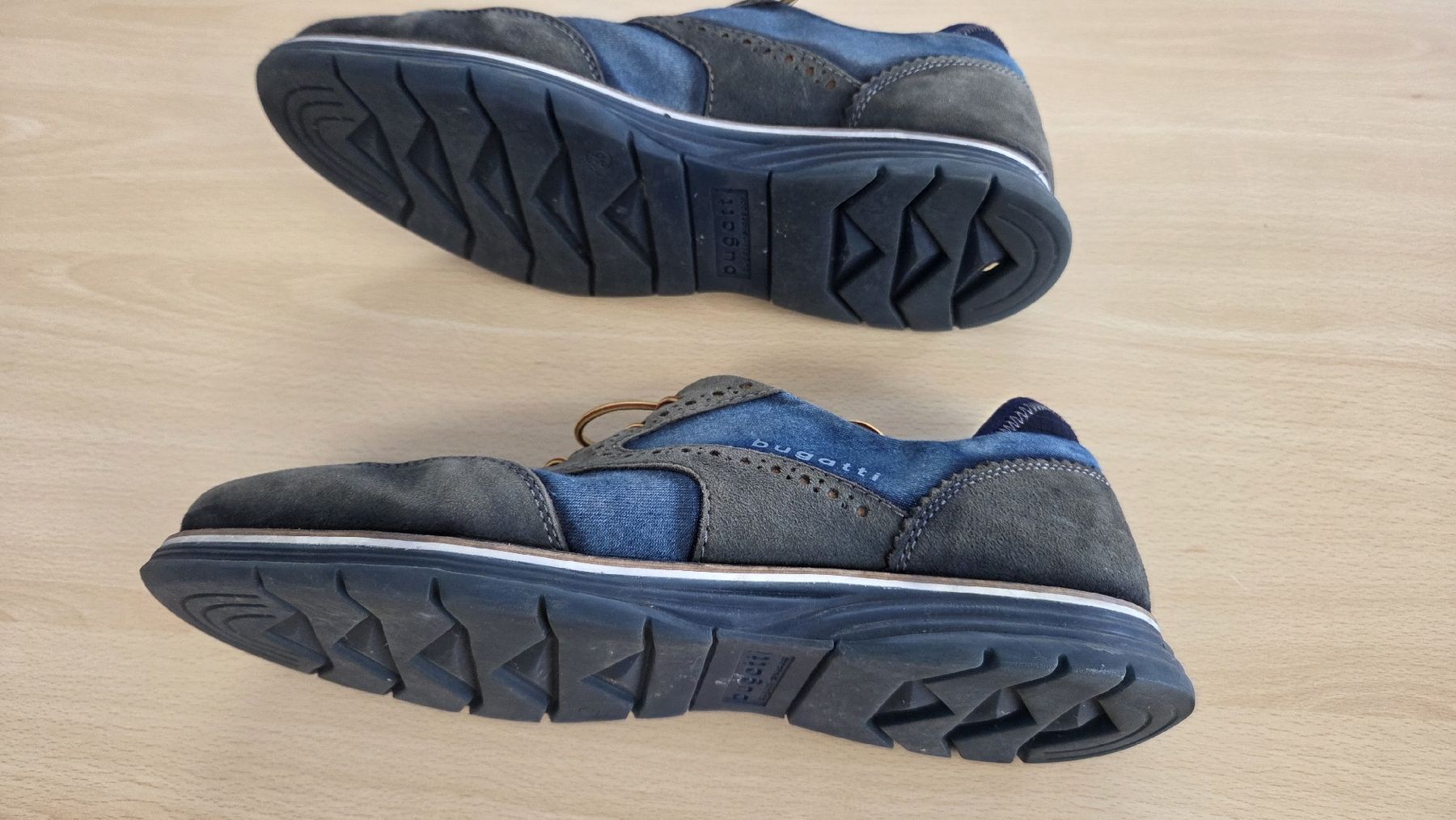 Bugatti Herrenschuhe: Bugatti Schuhe  – Gebraucht aus Ennetmoos von Comtronic 1