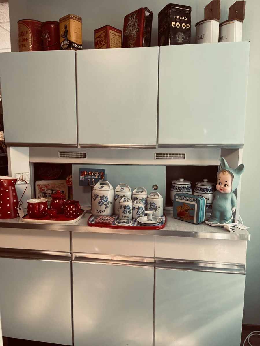 Credenze: Küchenbuffet Vintage hellblau 1950ies  – Usato da Merligen venduto da aebi57