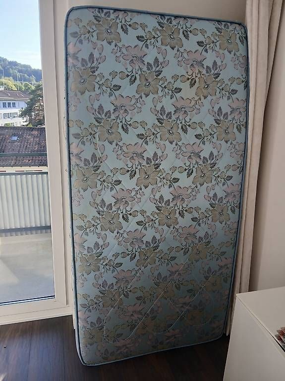 Materassi: Matratze 90x180cm  – Usato da Zürich venduto da Metatron2022.