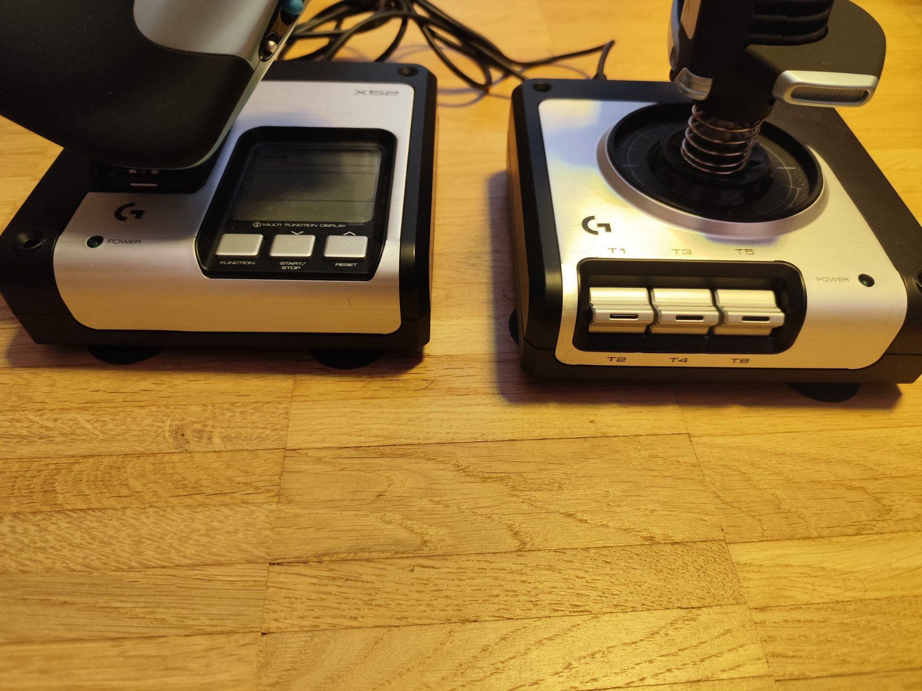 Logitech Controller: Logitech / Saitek X52 Flight Control System (HOTAS) – Gebraucht aus Chur von pma_5vcw 1