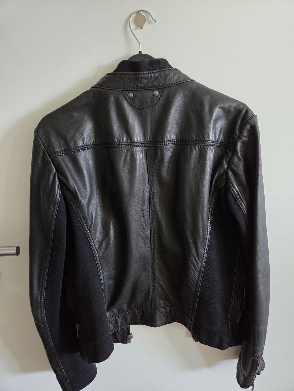 Mango Giacche: Lederjacke Mango Grösse 36 schwarz – Usato da Rüti ZH venduto da nad_bzv2 2