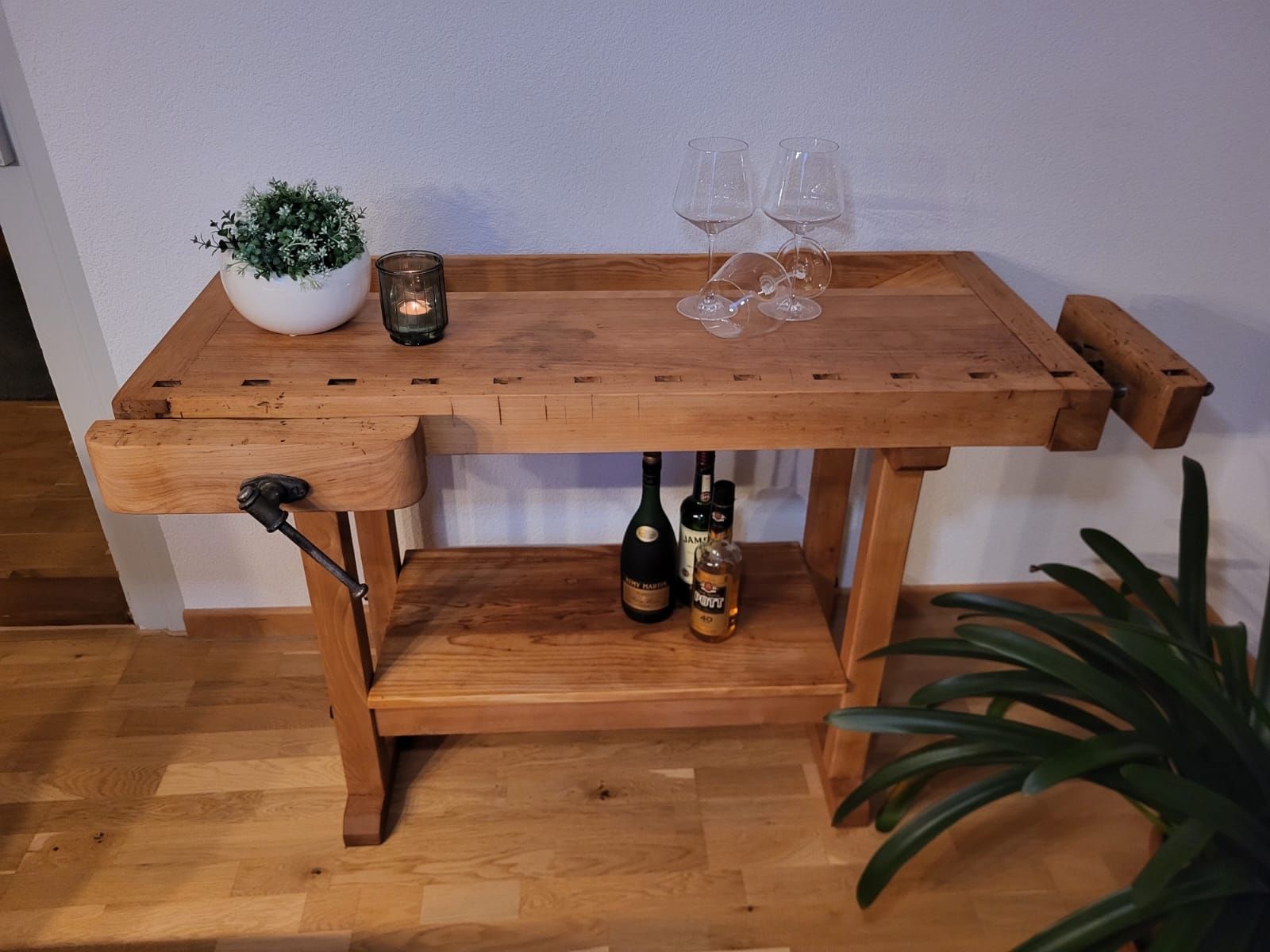 Établis: Hobelbank Werkbank Sideboard – D'occasion à St Gallen par keller020