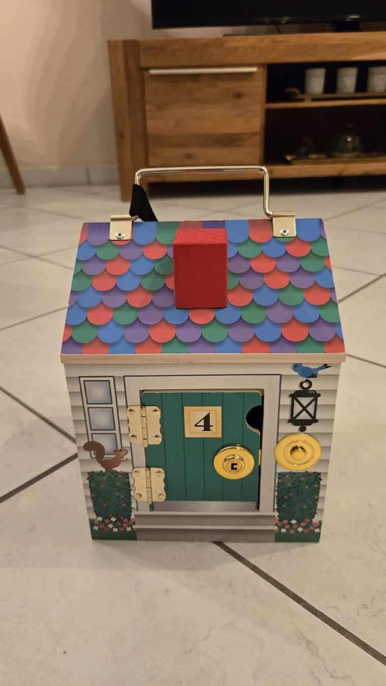 Maisons & Meubles de poupées: Puppenhaus aus Holz – D'occasion à Frick par mirandatairirustemi