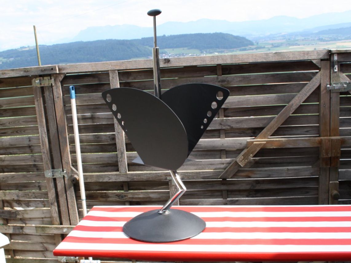Altro per la casa: ZEITUNGSSTÄNDER  CHROM + SCHWARZ DESIGNER VINTAGESTIL – Usato da Wauwil venduto da Pneuedy 9
