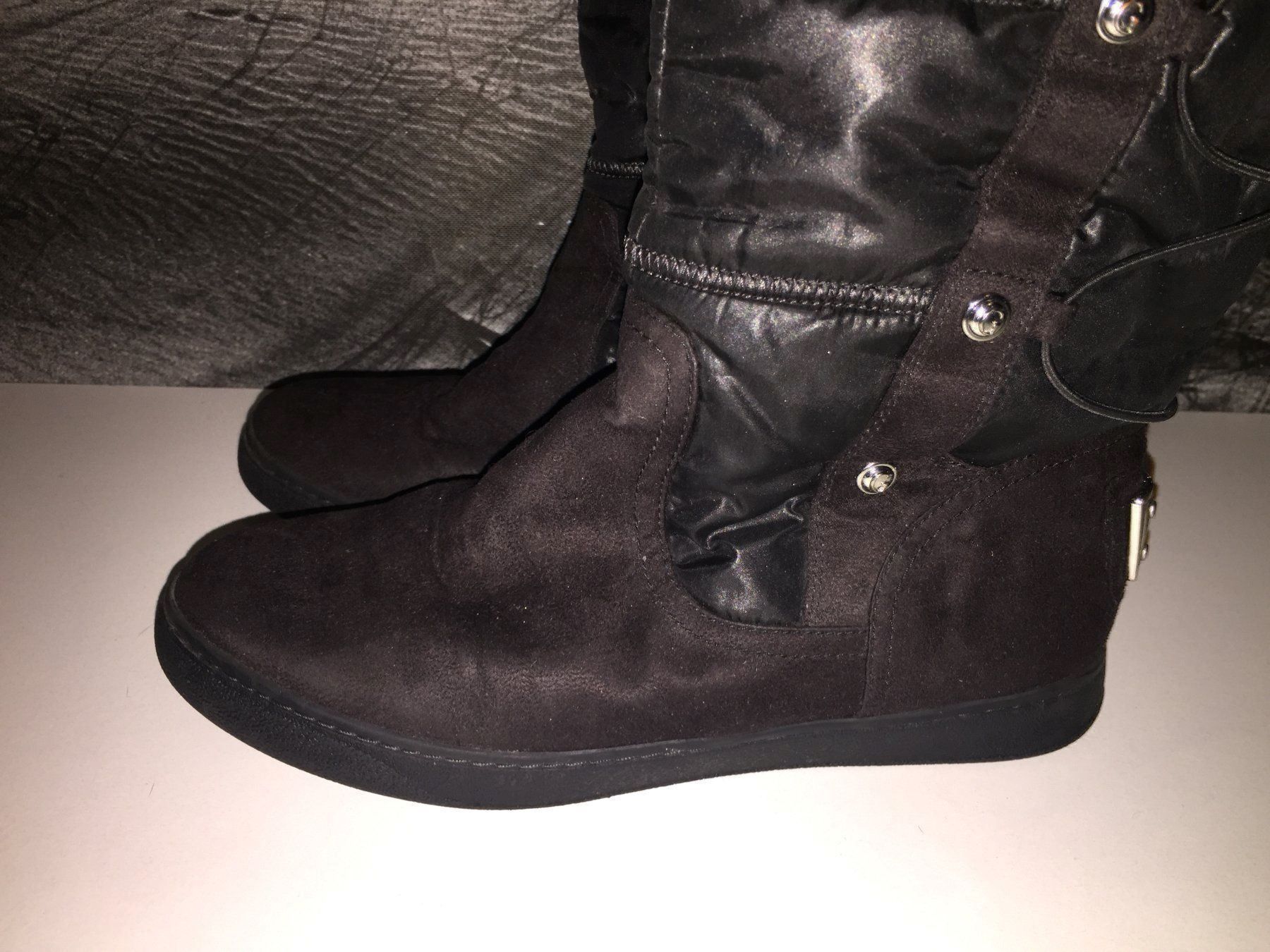 Guess Scarpe da donna: GUESS Bottes / Stiefel Pointure / Nummer  36 – Usato da Cossonay-ville venduto da Super-Price-Quality 3