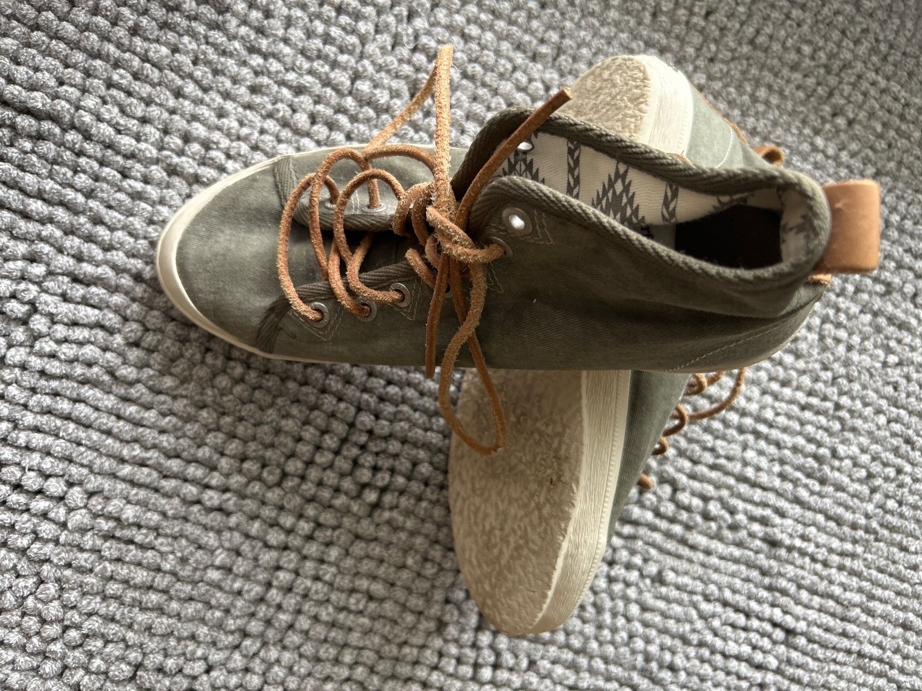 Scarpe da donna: Peak Performance Sneakers  Gr38 Olive, fast neu – Nuovo (secondo la descrizione) da Feuerthalen venduto da Anna_Swift 7