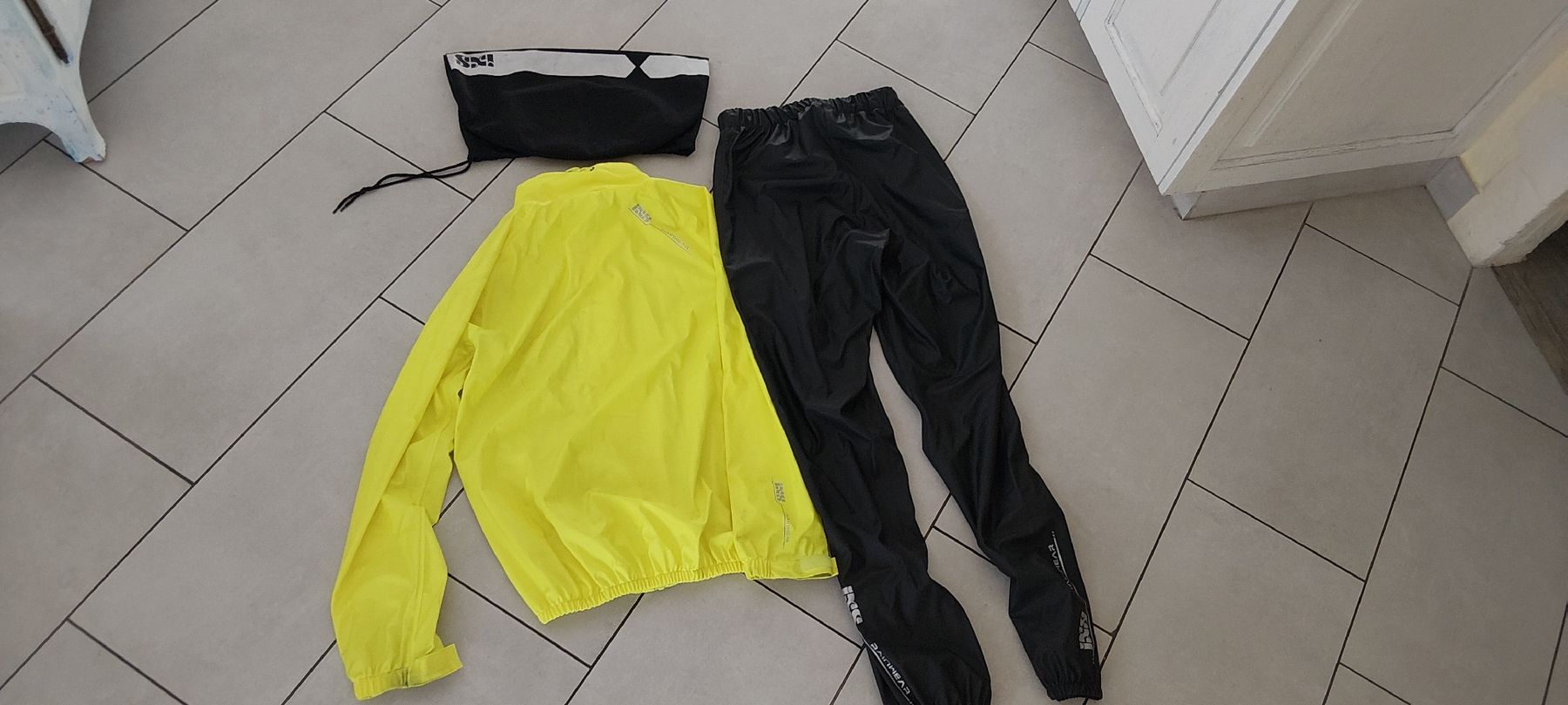 Lotti di vestiti: ensemble moto  pluie IXS – Usato da Vallon venduto da cycleram 1