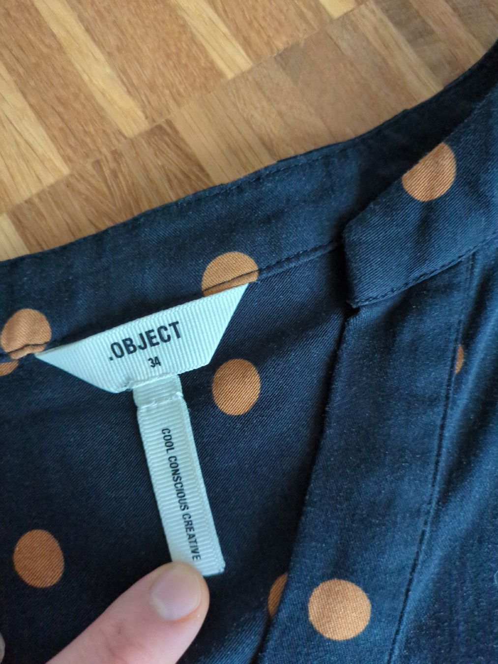 Vestiti: Object Kleid Gr. 34 Schwarz/Braun gepunktet – Usato da Basel venduto da Blumenwiese2 1