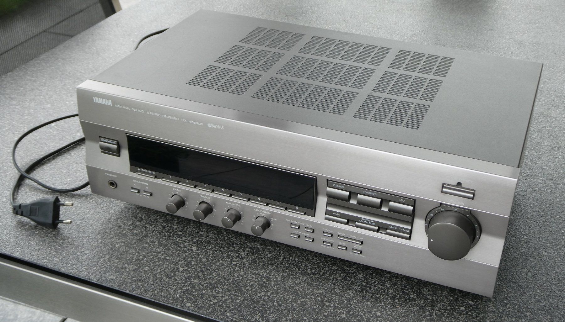 Yamaha Ricevitori: Yamaha Stereo Receiver RX-496 RDS – Usato da Bonstetten venduto da wudeli79
