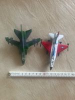 2x modèles réduits avions de chasse Tornado & F-16 en métal