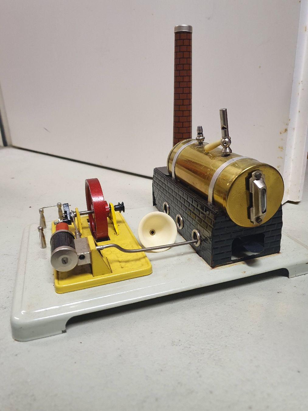 Kit di modellismo & Modellini statici: Vintage Dampfmaschine – Usato da Herznach venduto da VwGolfer