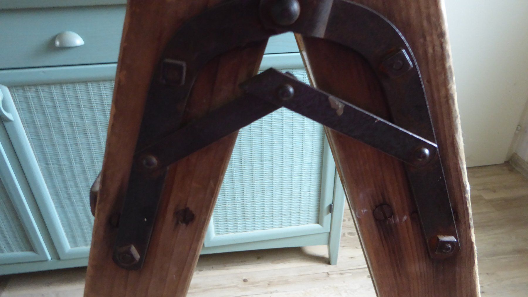 Scale: Antike Holzleiter Höhe 120 – Usato da Sargans venduto da Benziner 2