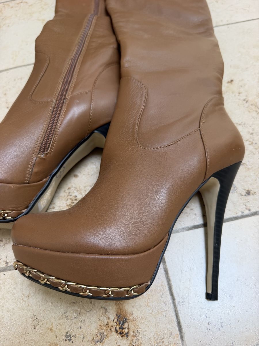 Chaussures femmes: Stiefel Leder braun Grösse 37 mit Kette – Neuf (Voir description) à Oberentfelden par Aidan1981 3