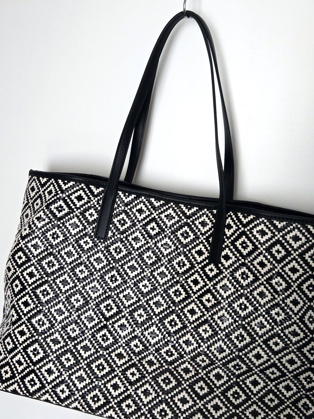 Guess Borse da donna: Guess Shopper Tasche – Usato da Thun venduto da Ray7ka 6