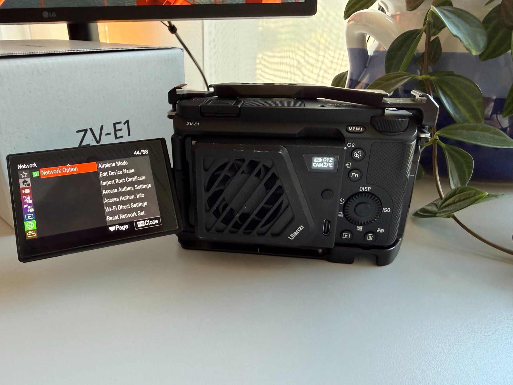 Sony Kamera: Sony ZV-E1, Vollformat, Schwarz, mit SmallRig Cage & Lüfter – Neu (gemäss Beschreibung) aus Mattwil von jj-fox 8