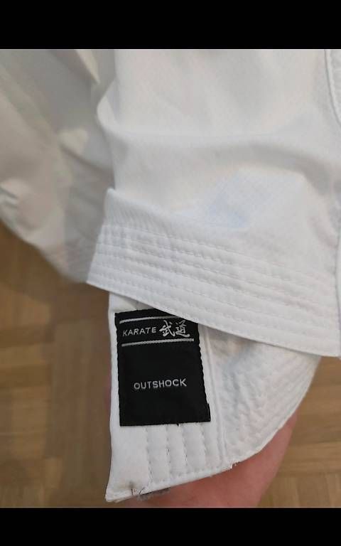 Kimonos: Haut kimono karate Outshock 160cm – Neuf (Voir description) à Versoix par Leana8 2