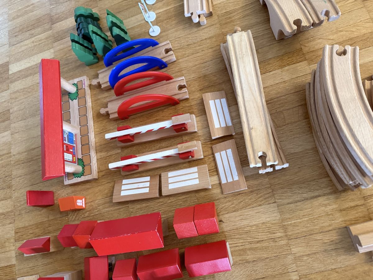 Brio Spielzeuge: Grosses BRIO Holzeisenbahn-Set – Gebraucht aus Zürich von hesails 4