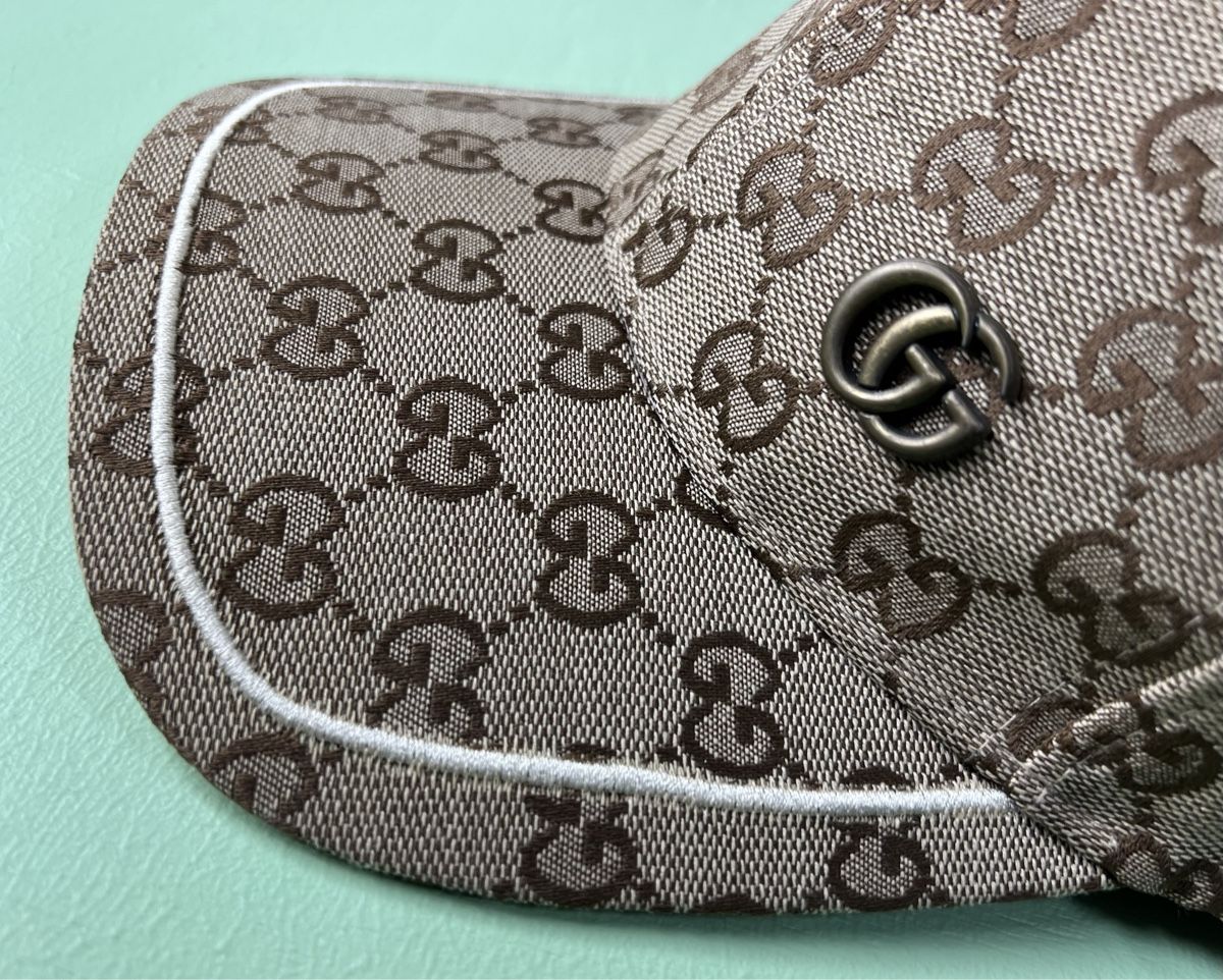 Gucci Altro in  Abbigliamento & Accessori: GUCCI Cap Beige mit Logo GG Bronce NEU – Nuovo e nell'imballaggio originale da Zürich venduto da stock4you