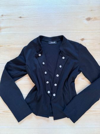Jaquette noire à boutons