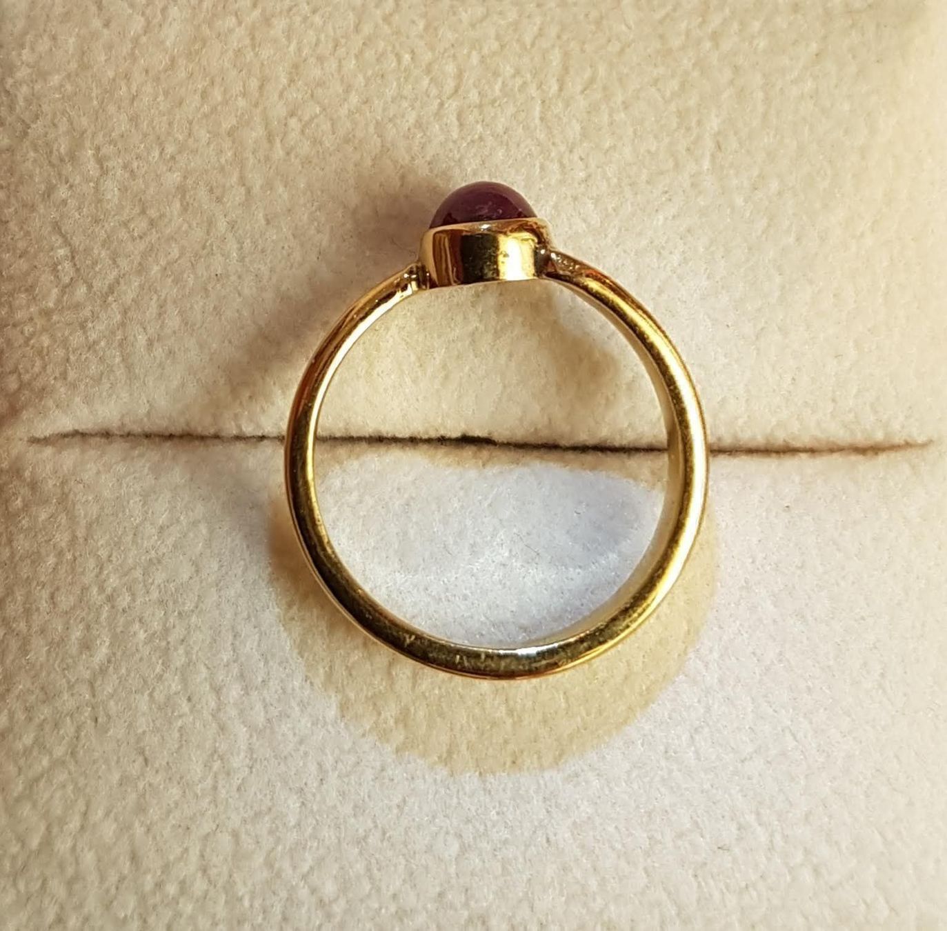 Anelli: 18k Goldring mit Sternrubin 6,3 mm Einzelanfertigung – Nuovo e nell'imballaggio originale da zuerich venduto da Jewlsdesign 2
