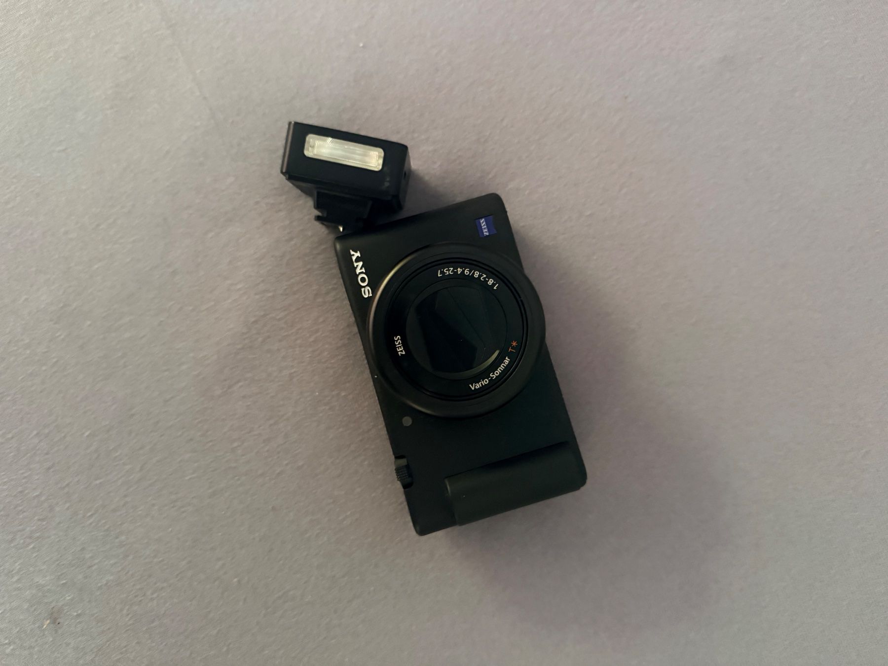 Sony Fotocamera: Sony ZV 1 con flash – Usato da Pregassona venduto da Sivyquispe