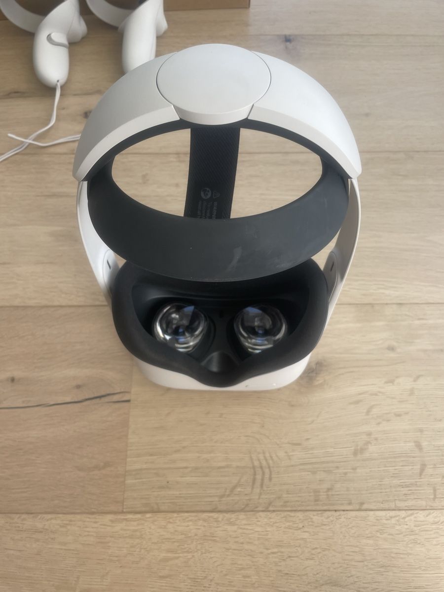 Meta VR Brille: Meta Quest 2 VR Brille – Gebraucht aus Maur von Ralu2 1