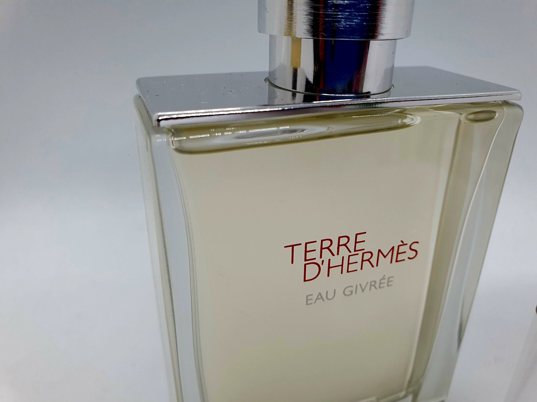 Hermès Profumi & Eau de Toilette: 2 ml EAU GIVREE TERRE D'HERMES ABFÜLLUNG – Nuovo (secondo la descrizione) da St. Gallen venduto da CaliSunshine 1