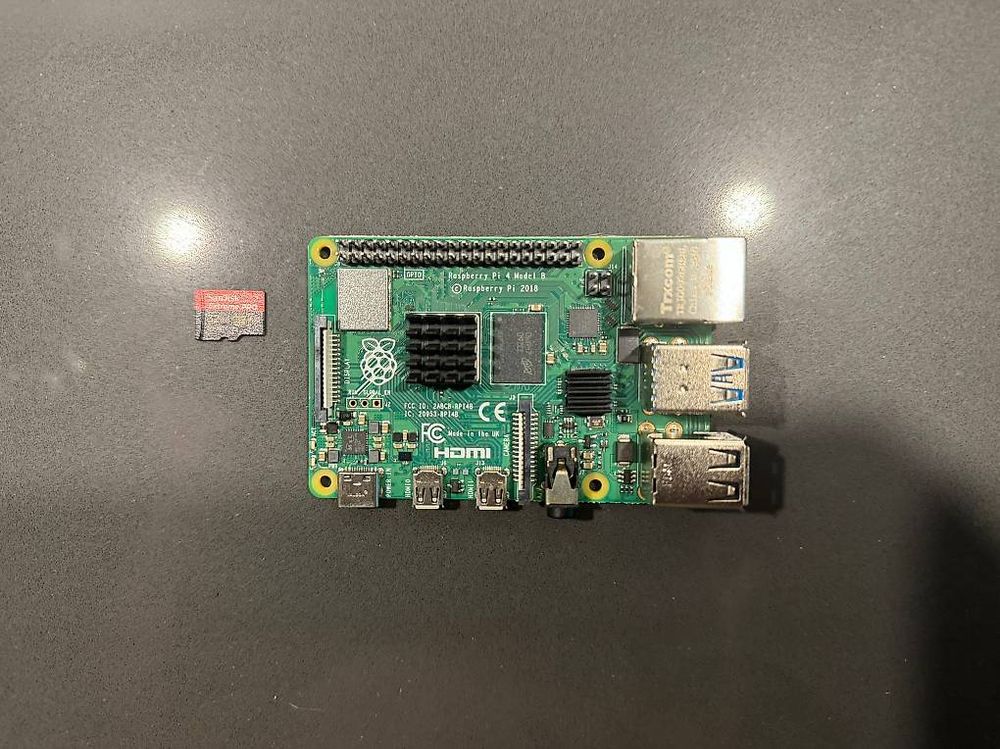 Raspberry Pi 4 Model B - 8GB RAM inkl. 32GB SD Karte | Kaufen auf Ricardo